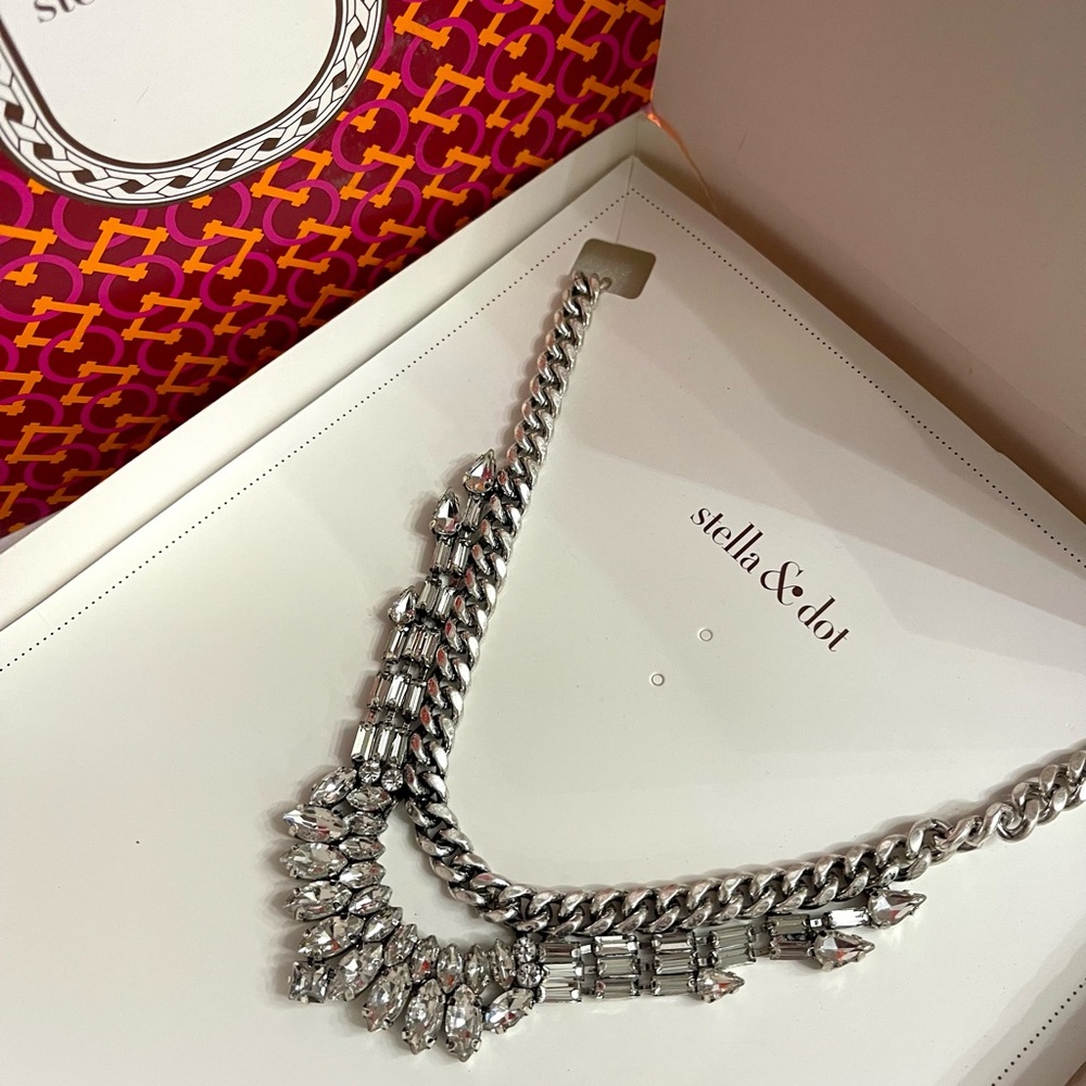 Stella & Dot Silver Statement Necklace